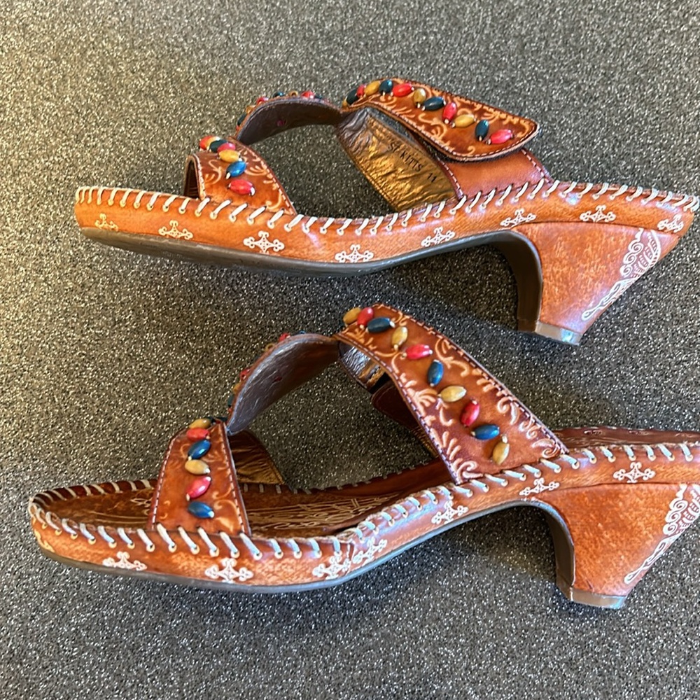 Conkys by St. Kitts slip on sandals. Size 11. Never worn. Beautiful! - Picture 5 of 9